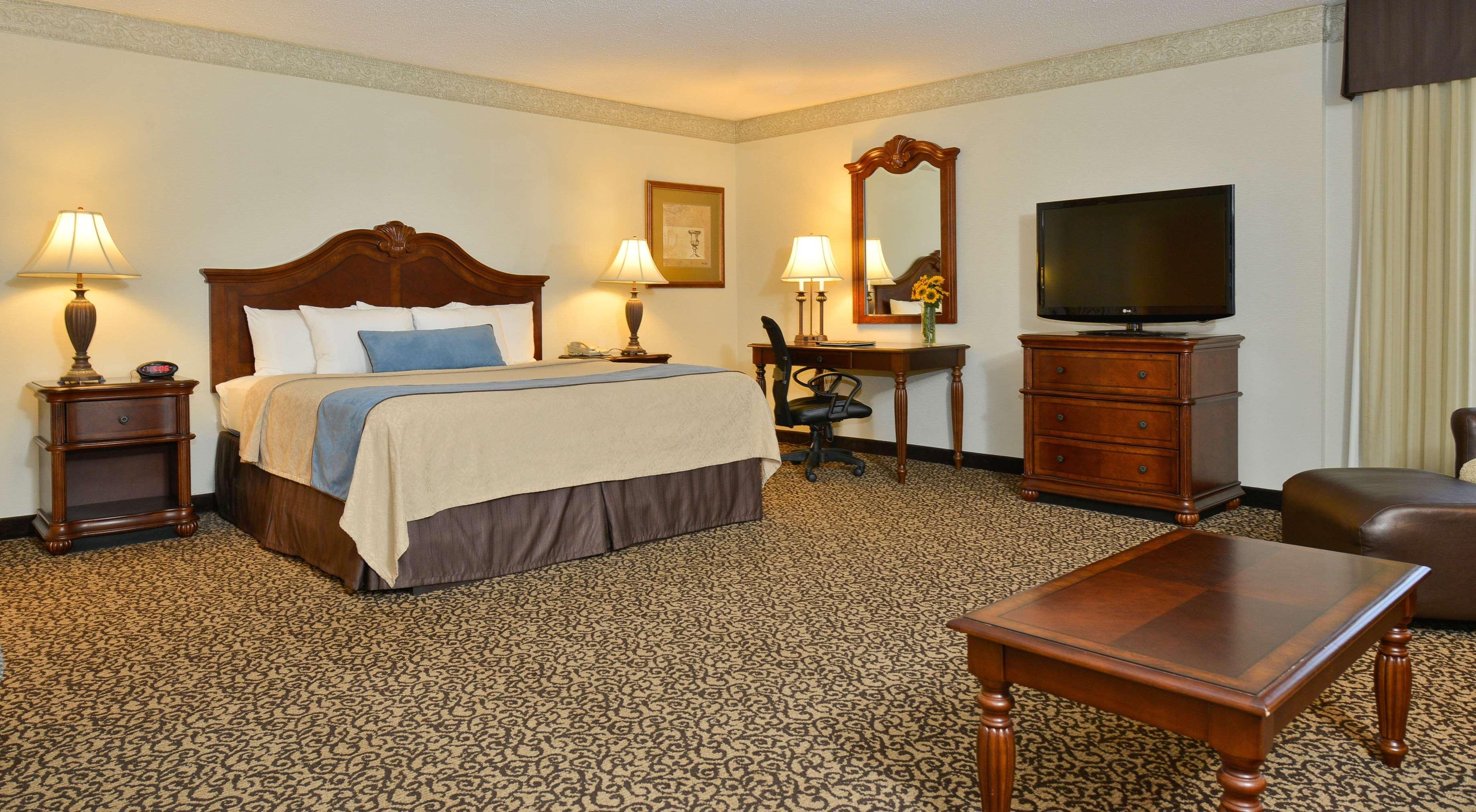 Best Western Plus Steeplegate Inn Davenport Exteriér fotografie