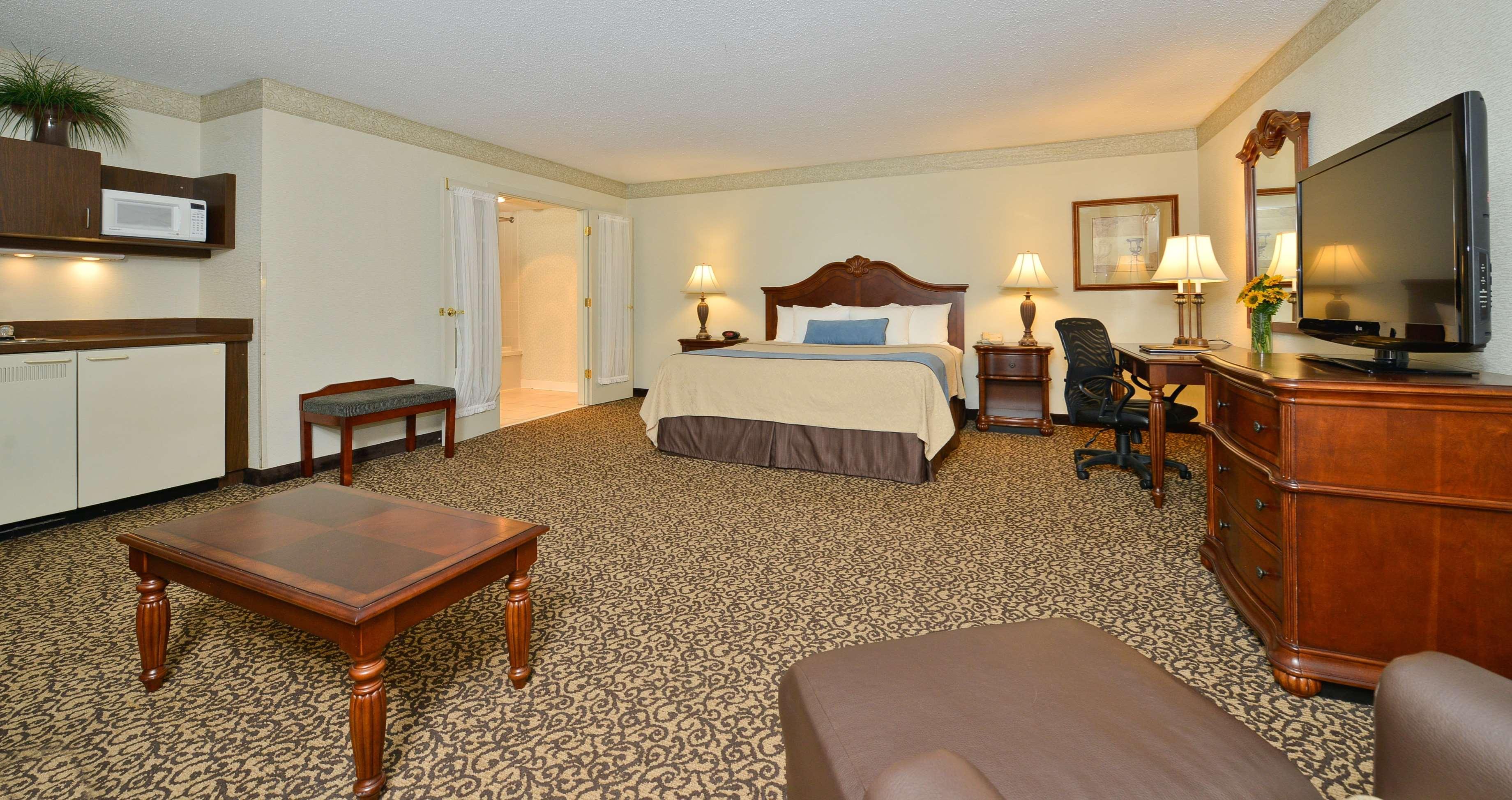 Best Western Plus Steeplegate Inn Davenport Exteriér fotografie