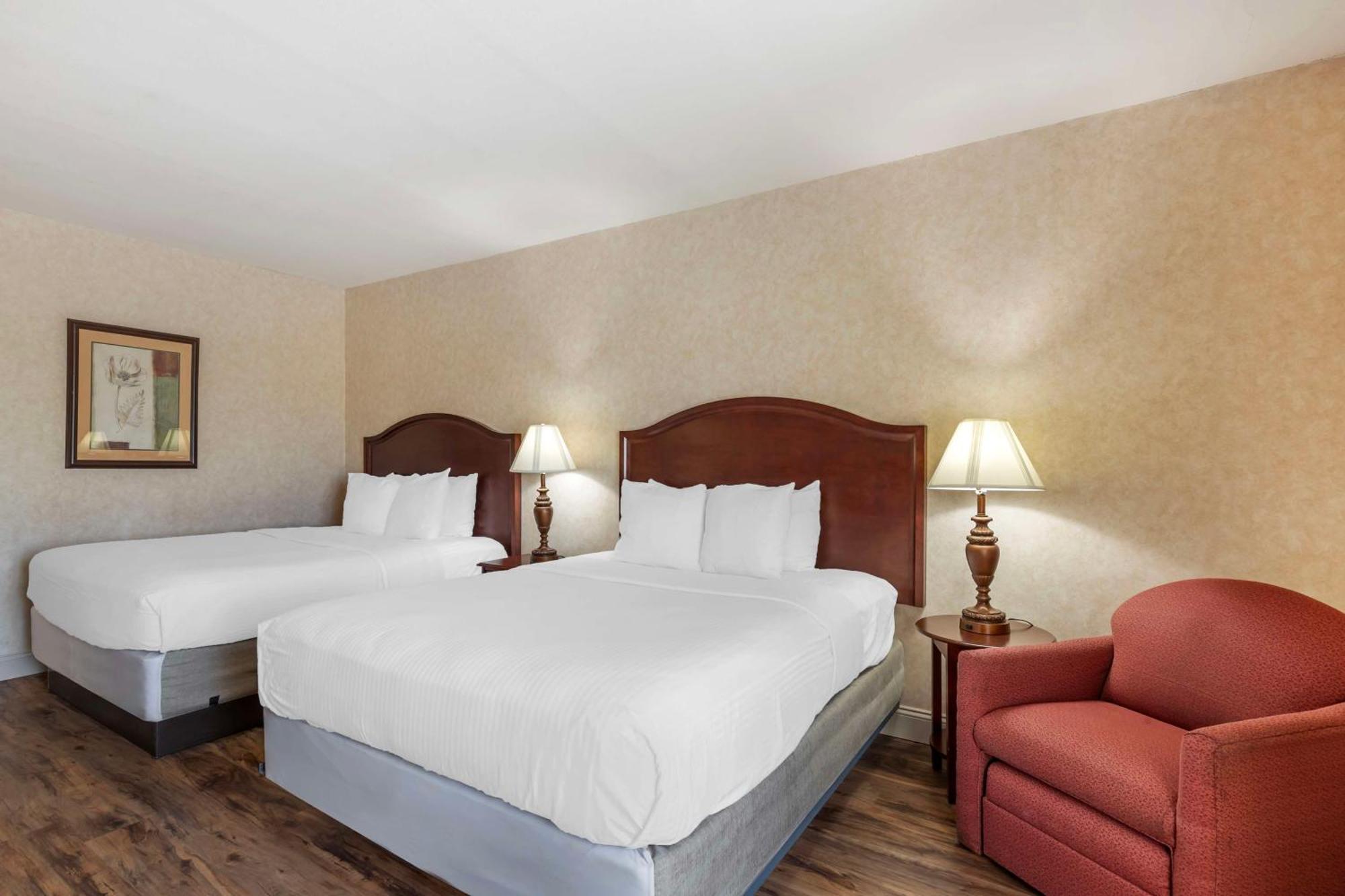 Best Western Plus Steeplegate Inn Davenport Exteriér fotografie