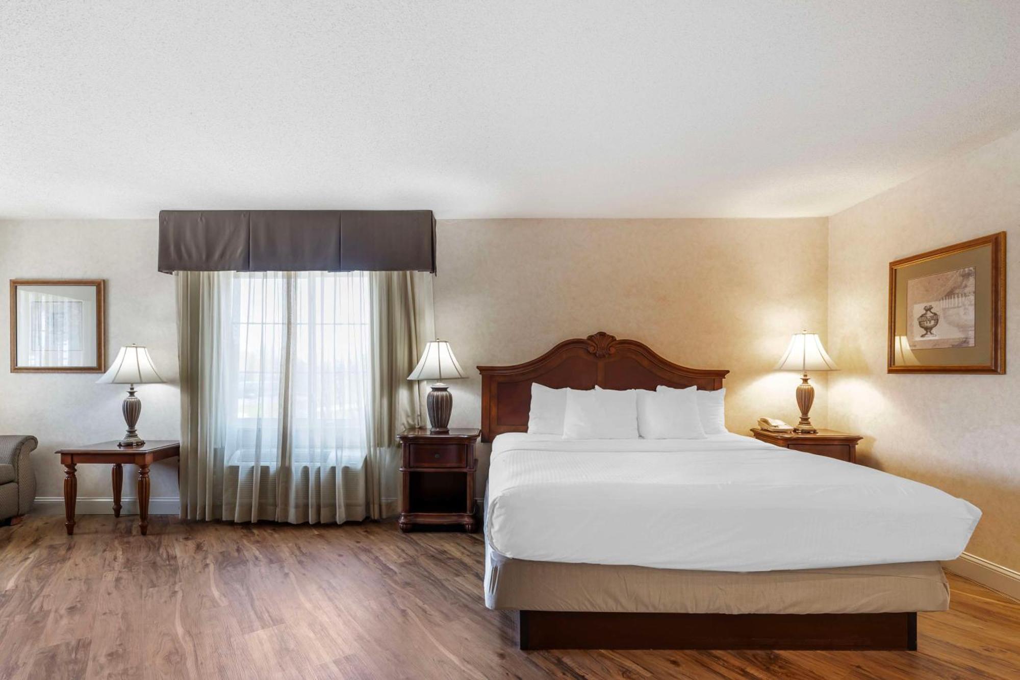 Best Western Plus Steeplegate Inn Davenport Exteriér fotografie
