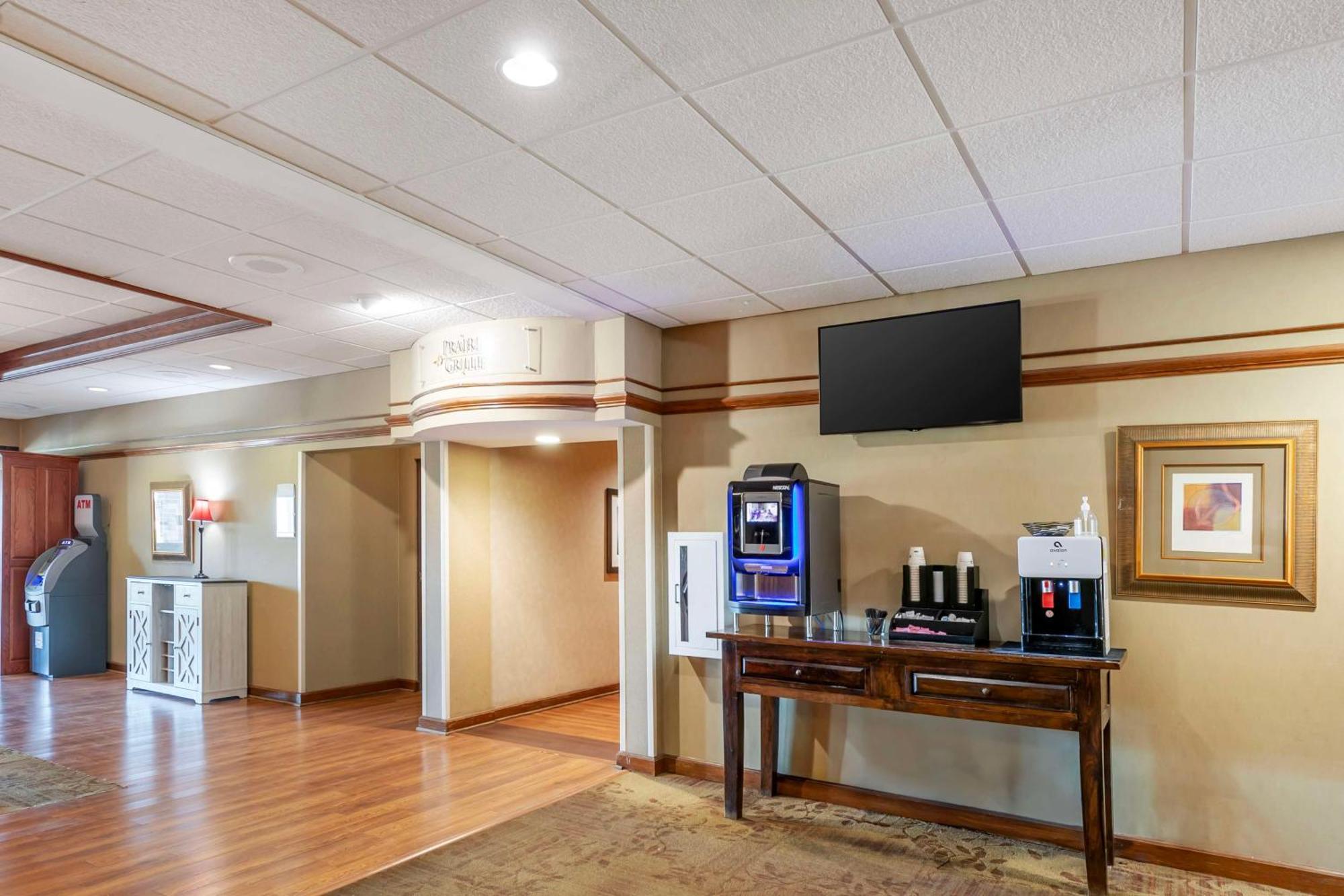 Best Western Plus Steeplegate Inn Davenport Exteriér fotografie