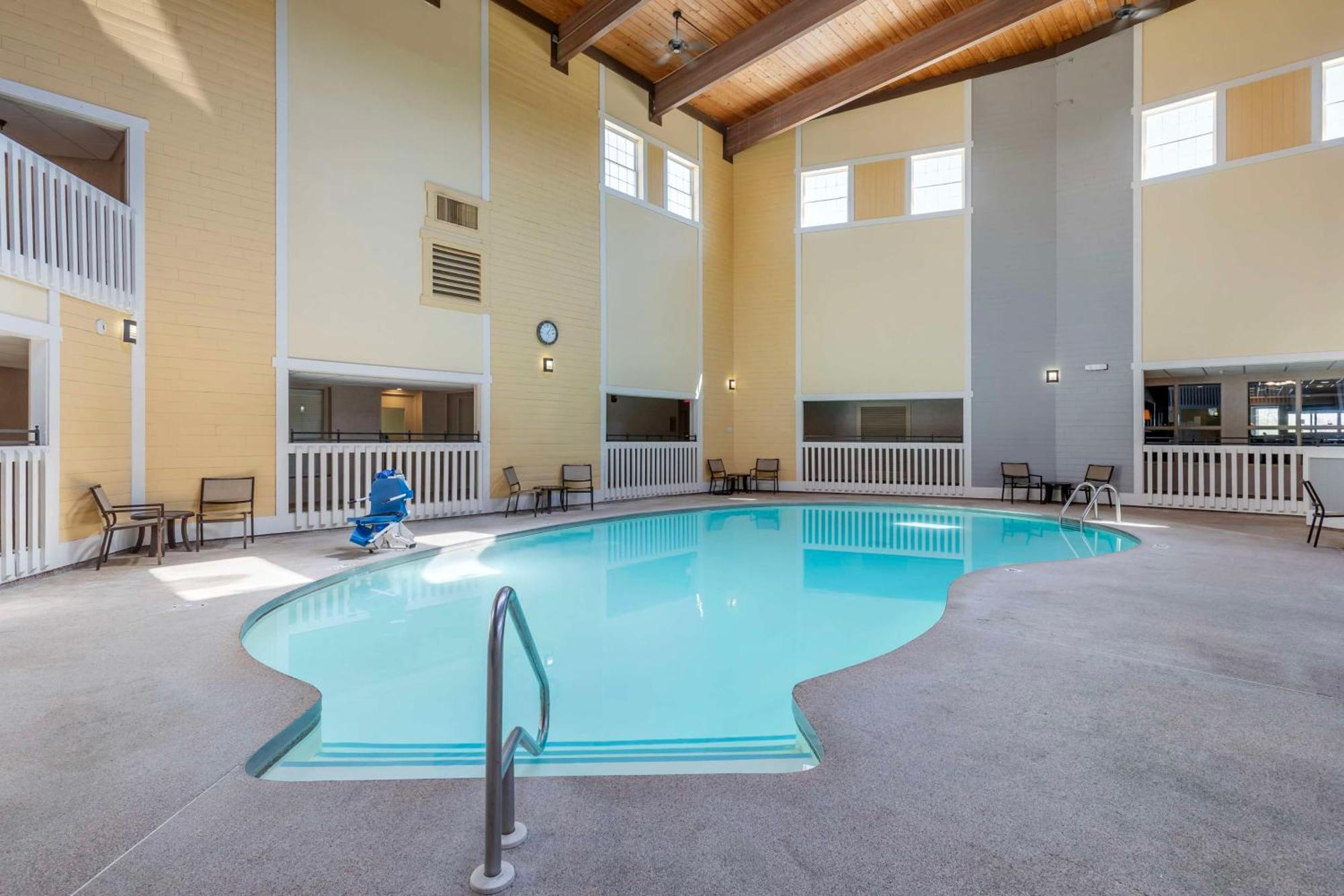 Best Western Plus Steeplegate Inn Davenport Exteriér fotografie