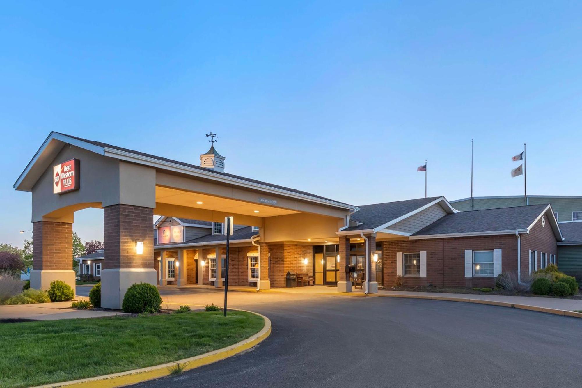 Best Western Plus Steeplegate Inn Davenport Exteriér fotografie